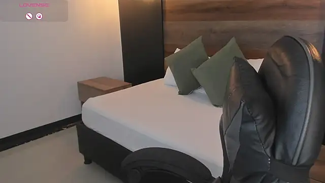 stephanya_'s cam snapshot