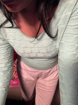 Lucky_Flora's cam snapshot