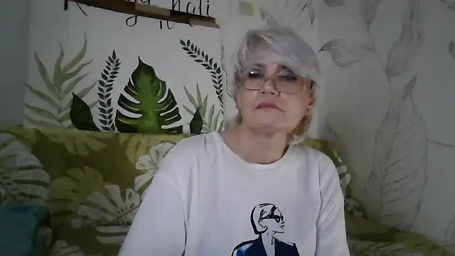 Catty_Lady's cam snapshot