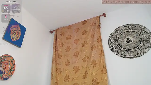 Marci_owo live sex cam