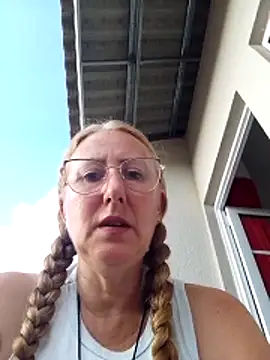 MILEIDE980's cam snapshot