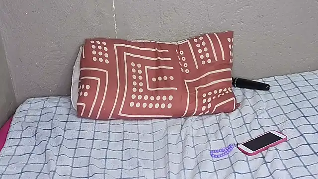 Bellabootie's cam snapshot