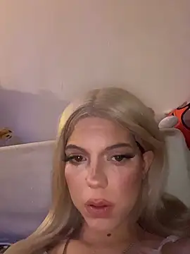 Mia-Tamara's cam snapshot