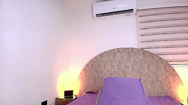 anisha_x's cam snapshot