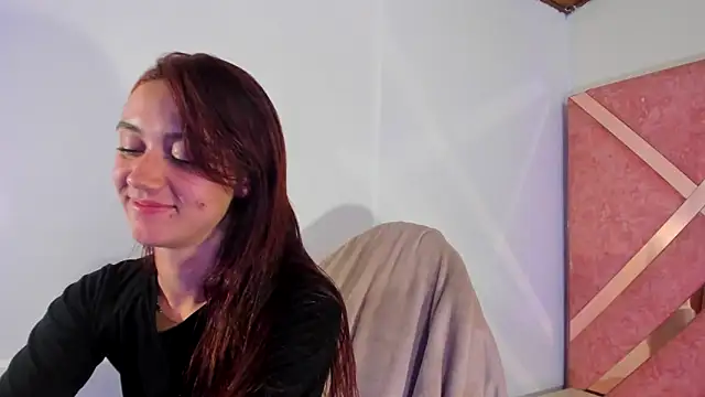 Amy_Kobold3's cam snapshot