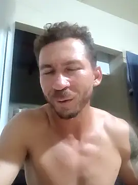 RobertoLuiz84 live sex cam
