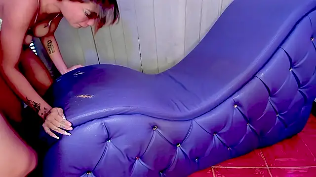 Yourslust_ live sex cam