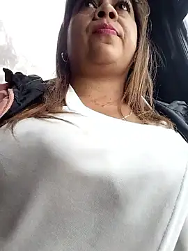 Laura-Hernandez's cam snapshot