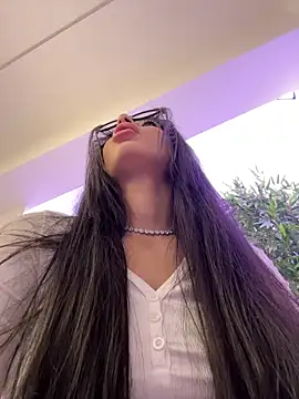 Bella_Vixen_'s cam snapshot