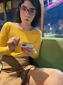 dani_bela's cam snapshot