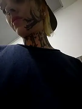 barbara_anal_squirt_'s cam snapshot