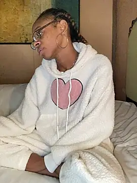 Jasmine_FullsShine's cam snapshot