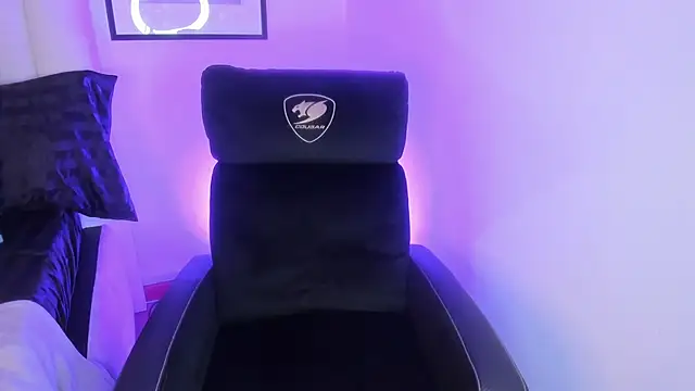 Mara_Wolf01's cam snapshot