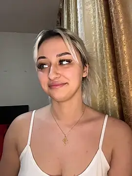 Kylie_One's cam snapshot