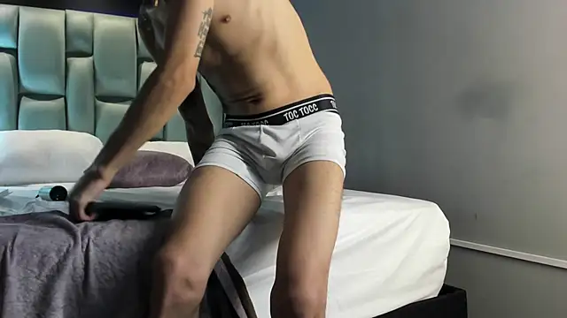 NickandAbby_'s cam snapshot