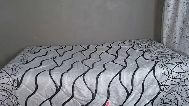 Lunalee's cam snapshot