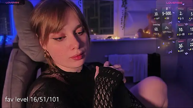 Rachel_Ro's cam snapshot