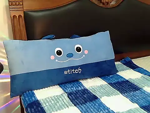 lovelynie123's cam snapshot