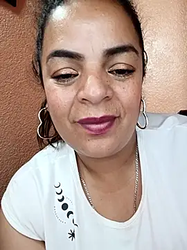 Mia-Glow's cam snapshot