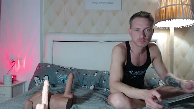 JessicaSteve's cam snapshot