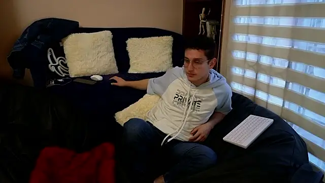 gamercum33's cam snapshot