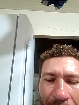 RobertoLuiz84 live sex cam