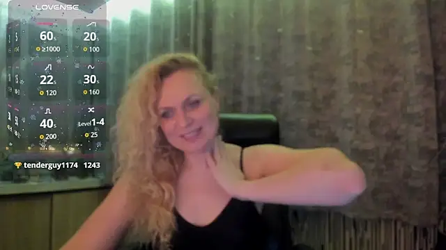 LanaLight_x's cam snapshot