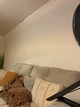 ScarletVixenLive's cam snapshot