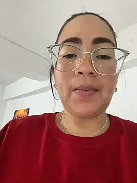 alisbloom's cam snapshot