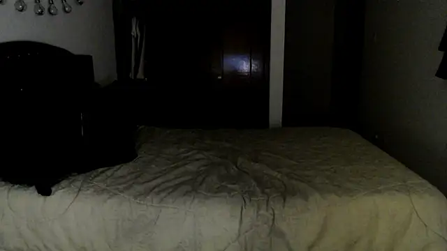 Atenea_lens052's cam snapshot