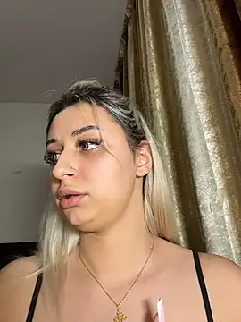 Kylie_One's cam snapshot