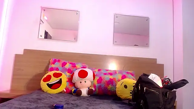 Charllotte_Brown's cam snapshot