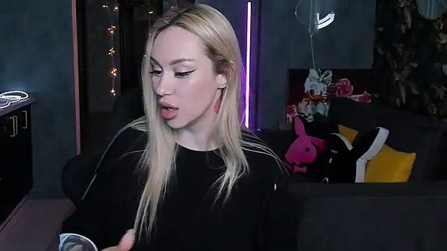 Blckmirrorr's cam snapshot