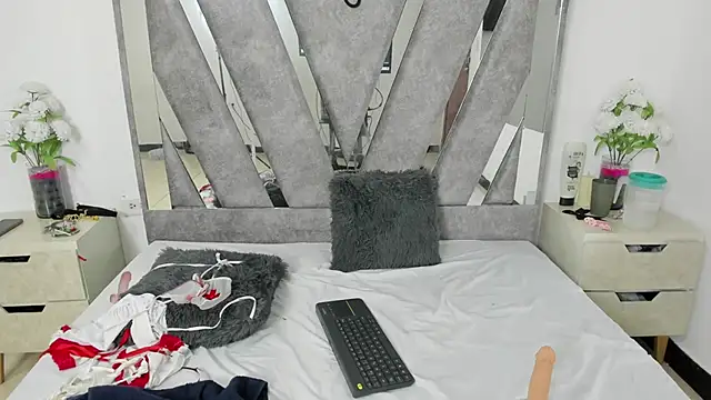 ZoeJhonsom's cam snapshot