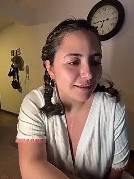 sukhakunis1 live sex cam