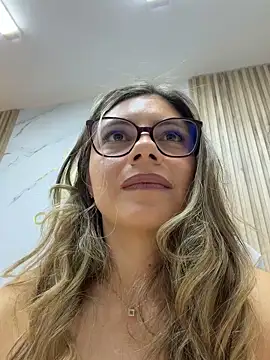 alicee16 live sex cam