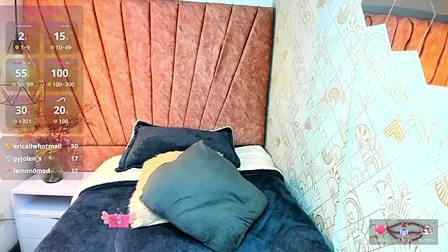 Kiara_Cruz__'s cam snapshot