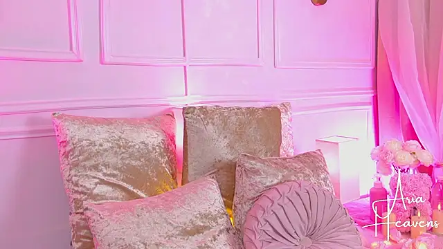 AriaHeavens's cam snapshot