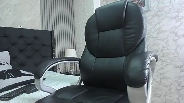 isabella__lux's cam snapshot