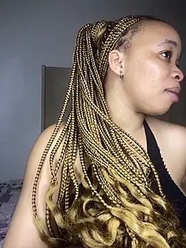 Nisha_102 live sex cam