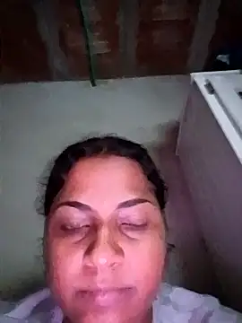 Giselabrunette25's cam snapshot