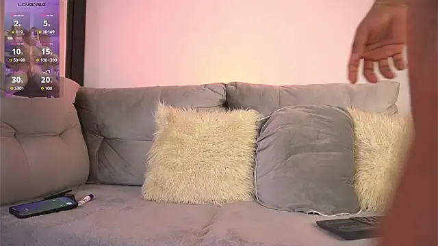 AshtonnSummer live sex cam