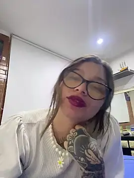 KoraSweett's cam snapshot