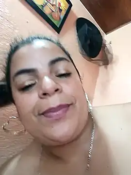 Mia-Glow's cam snapshot