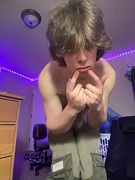 Chvrming live sex cam