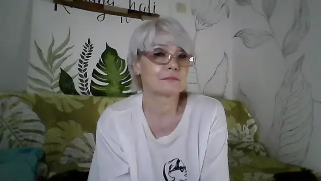 Catty_Lady's cam snapshot