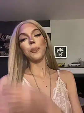 Mia-Tamara's cam snapshot