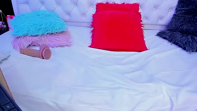 MHONIKBELUCCI's cam snapshot