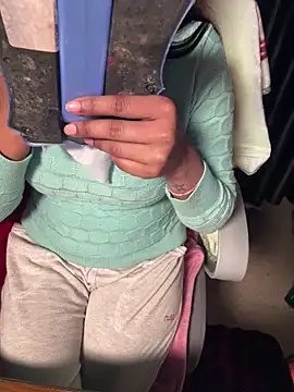 Lucky_Flora's cam snapshot