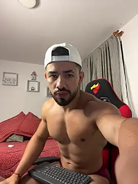 Ezzio_Scolaro live sex cam